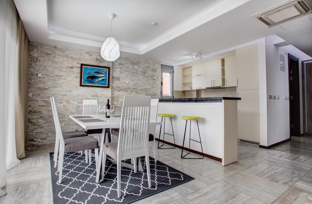 Ðenovići Riva Residence מראה חיצוני תמונה